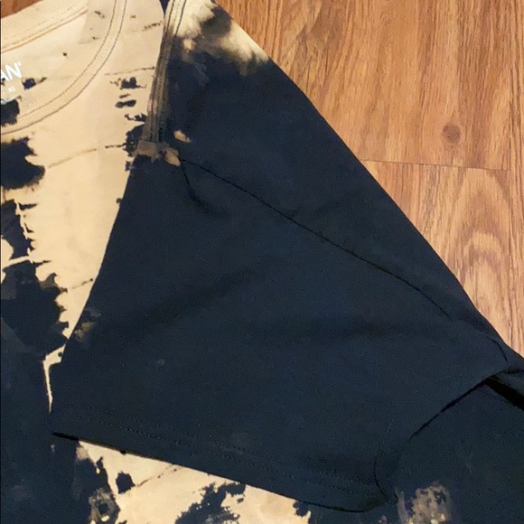 🖤**SUPER COOL-Bleached tie-dye T**🖤 - Picture 5 of 9